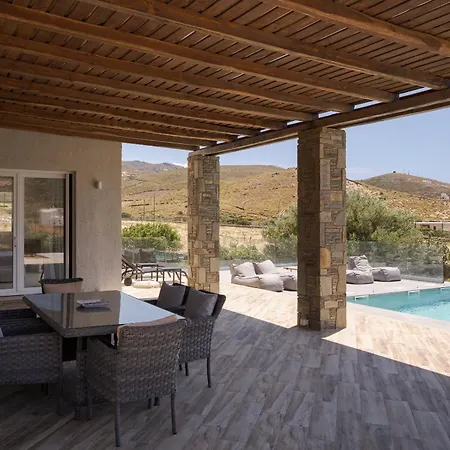 Andros Royal